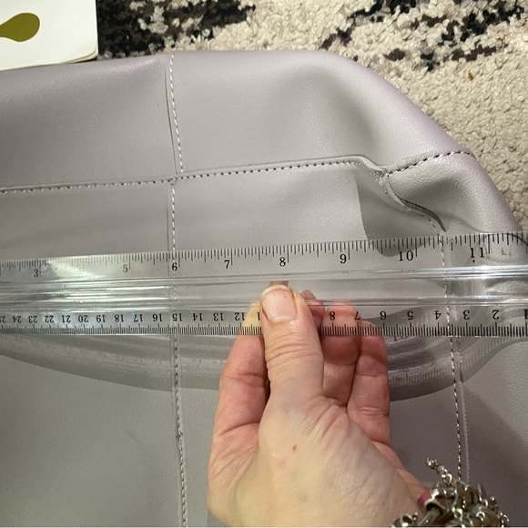 Threaded pear light gray shoulder/crossbody bag - Picture 6 of 6